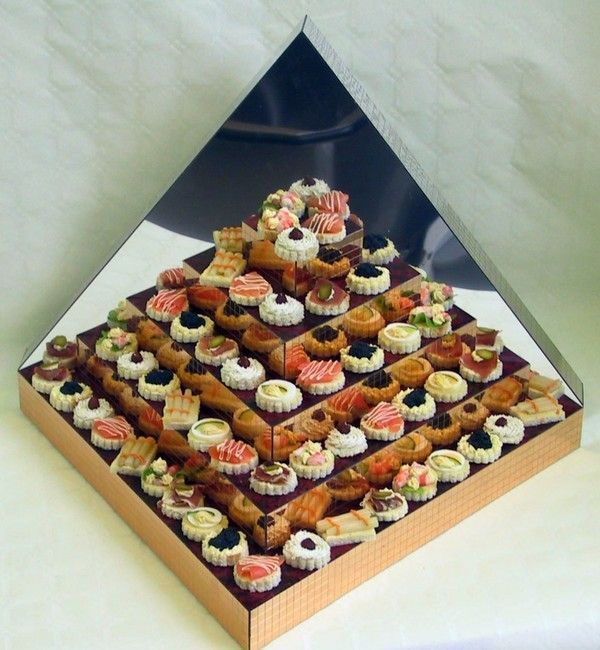 les petits fours et canapes